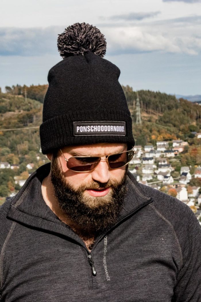 Ponschoooornooo Mütze